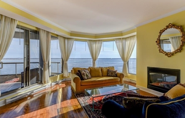 Sumptuous Luxury CONDO with amazing views of the St. Lawrence River